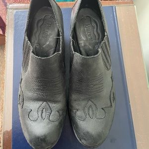Born Black Leather Western Detail Bootie Shoe. Size 7.5